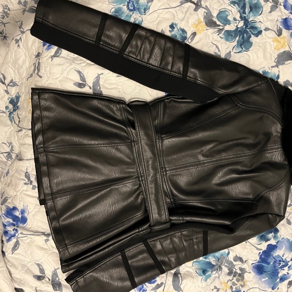 Guess Chelsea Faux Leather Faux Fur Belted Jacket - Picture 3 of 6